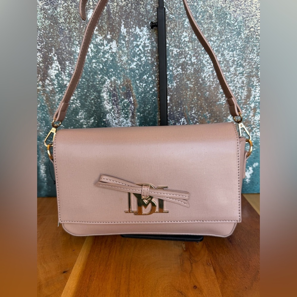 Badgley Mischka Glam Bow Crossbody Clutch Vegan Leather Blush/Tan NWT